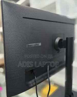 Samsung 27 Inchi 16:9 USB