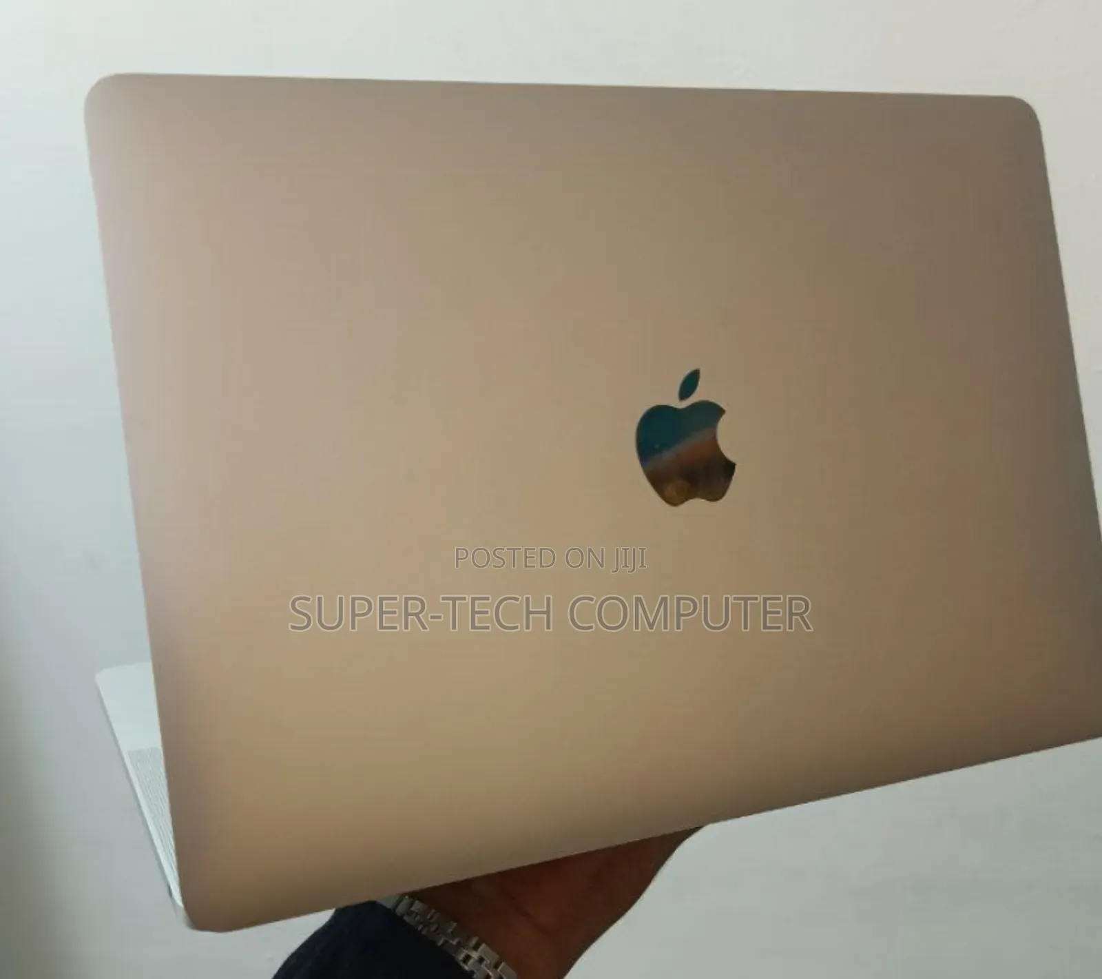 New Laptop Apple MacBook Pro 2020 16GB Intel Core I5 SSD 512GB