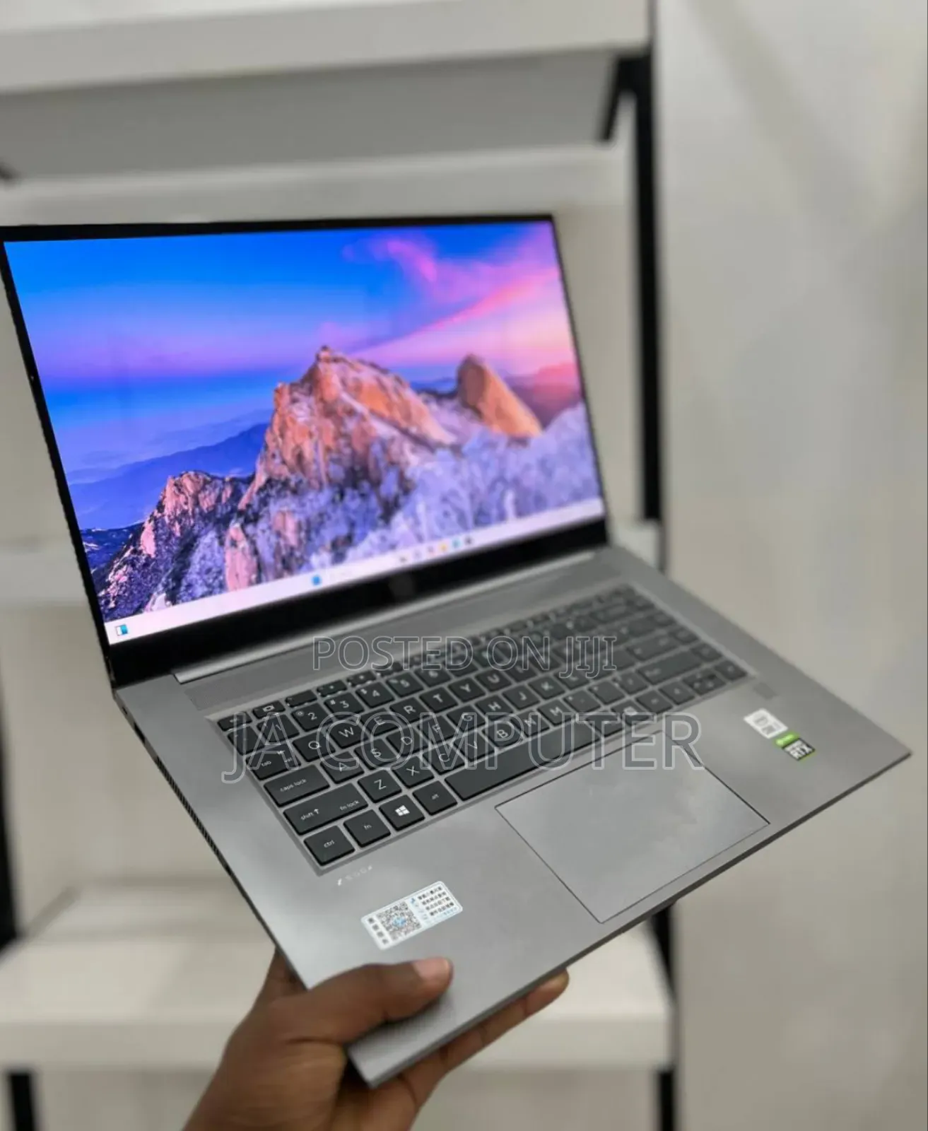 New Laptop HP Zbook Studio G7 16GB Intel Core I7 SSD 1T