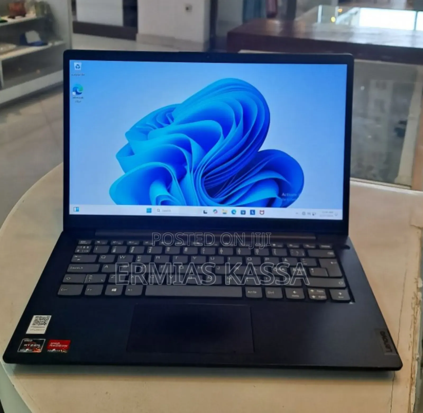 New Laptop Lenovo Ideapad 3 8GB AMD Ryzen 3 SSD 256GB