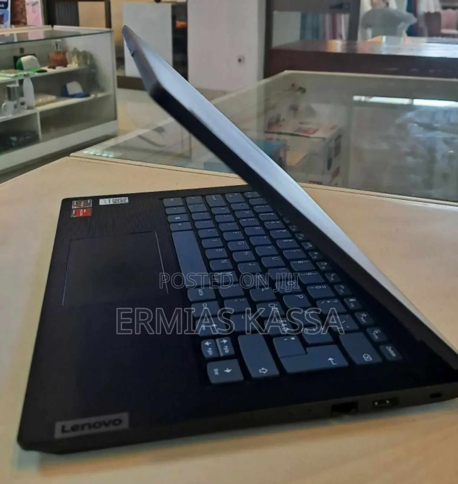 New Laptop Lenovo Ideapad 3 8GB AMD Ryzen 3 SSD 256GB