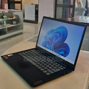 New Laptop Lenovo Ideapad 3 8GB AMD Ryzen 3 SSD 256GB