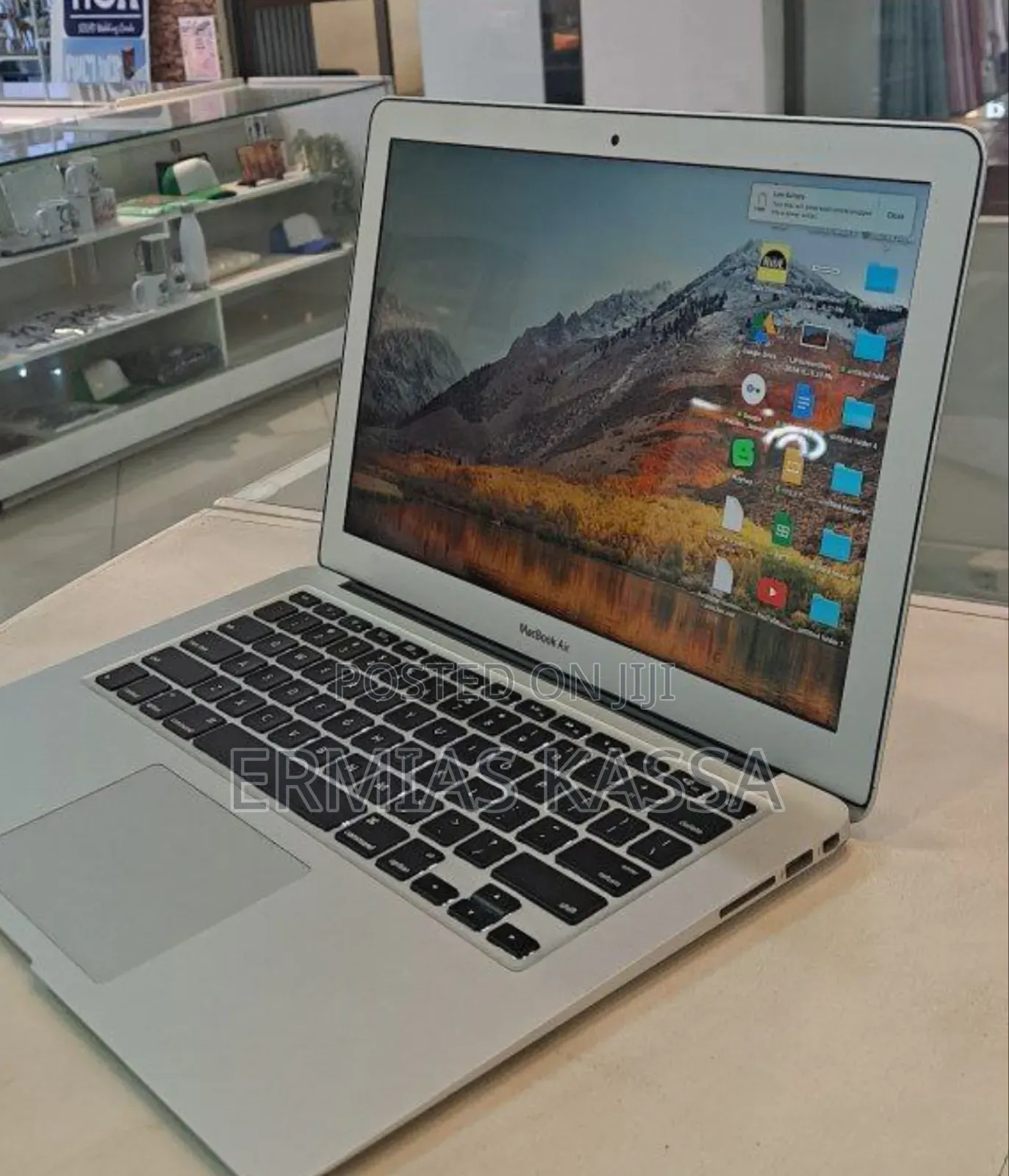 New Laptop Apple MacBook Air 2017 8GB Intel Core I5 SSD 128GB