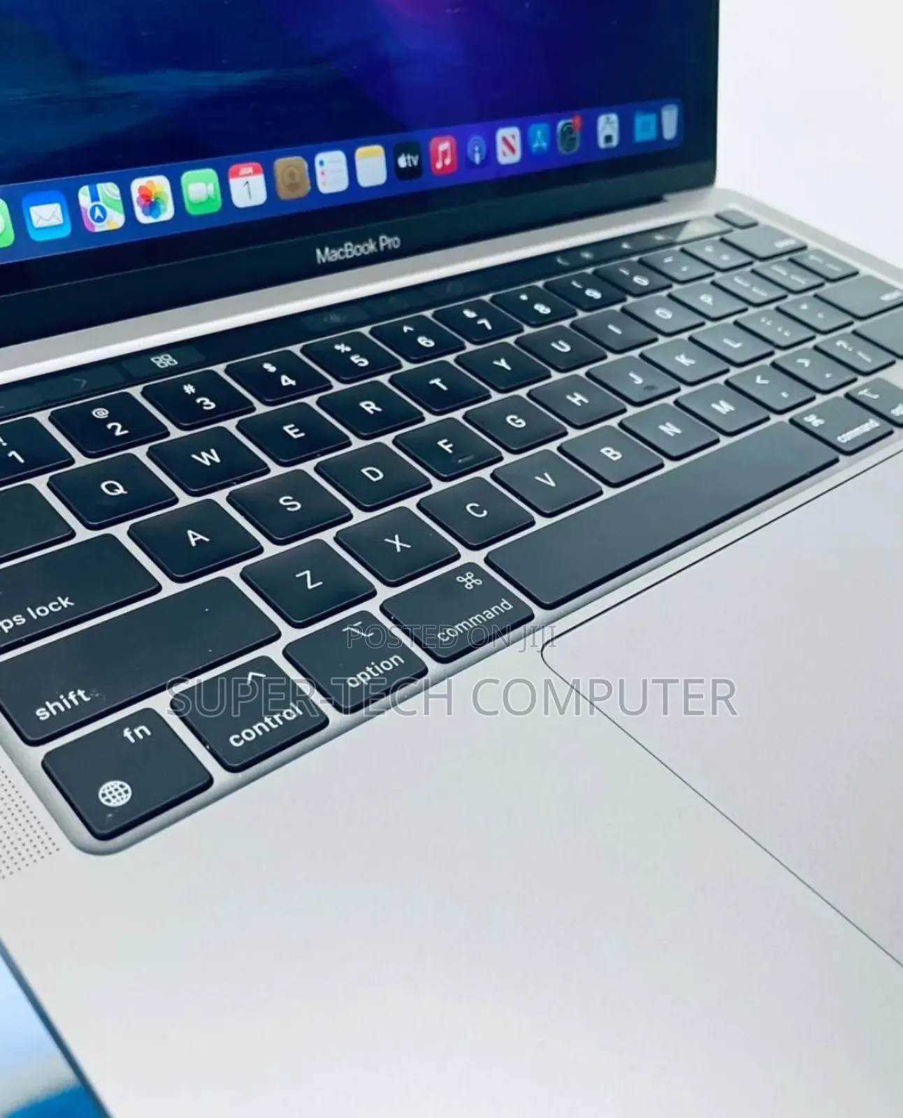 New Laptop Apple MacBook Pro 2021 M1 8GB Apple M1 SSD 256GB