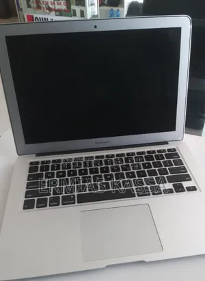 New Laptop Apple MacBook Air 2015 4GB Intel Core I5 SSD 128GB