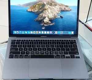 Photo - New Laptop Apple MacBook Pro 2020 16GB Intel Core I7 SSD 512GB