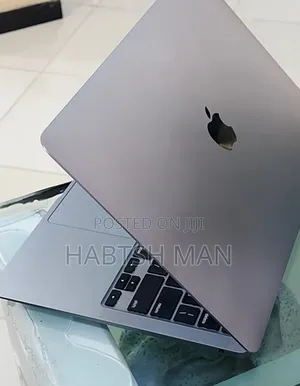 New Laptop Apple MacBook Pro 2020 16GB Intel Core I7 SSD 512GB