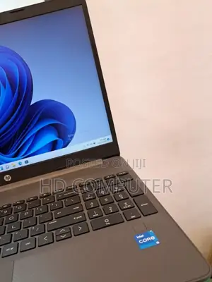 New Laptop HP Stream Notebook 8GB Intel Core I5 HDD 1T