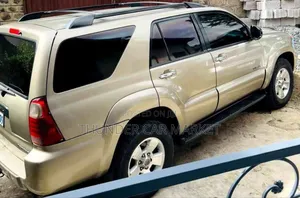 Toyota 4-Runner 2007 Gold