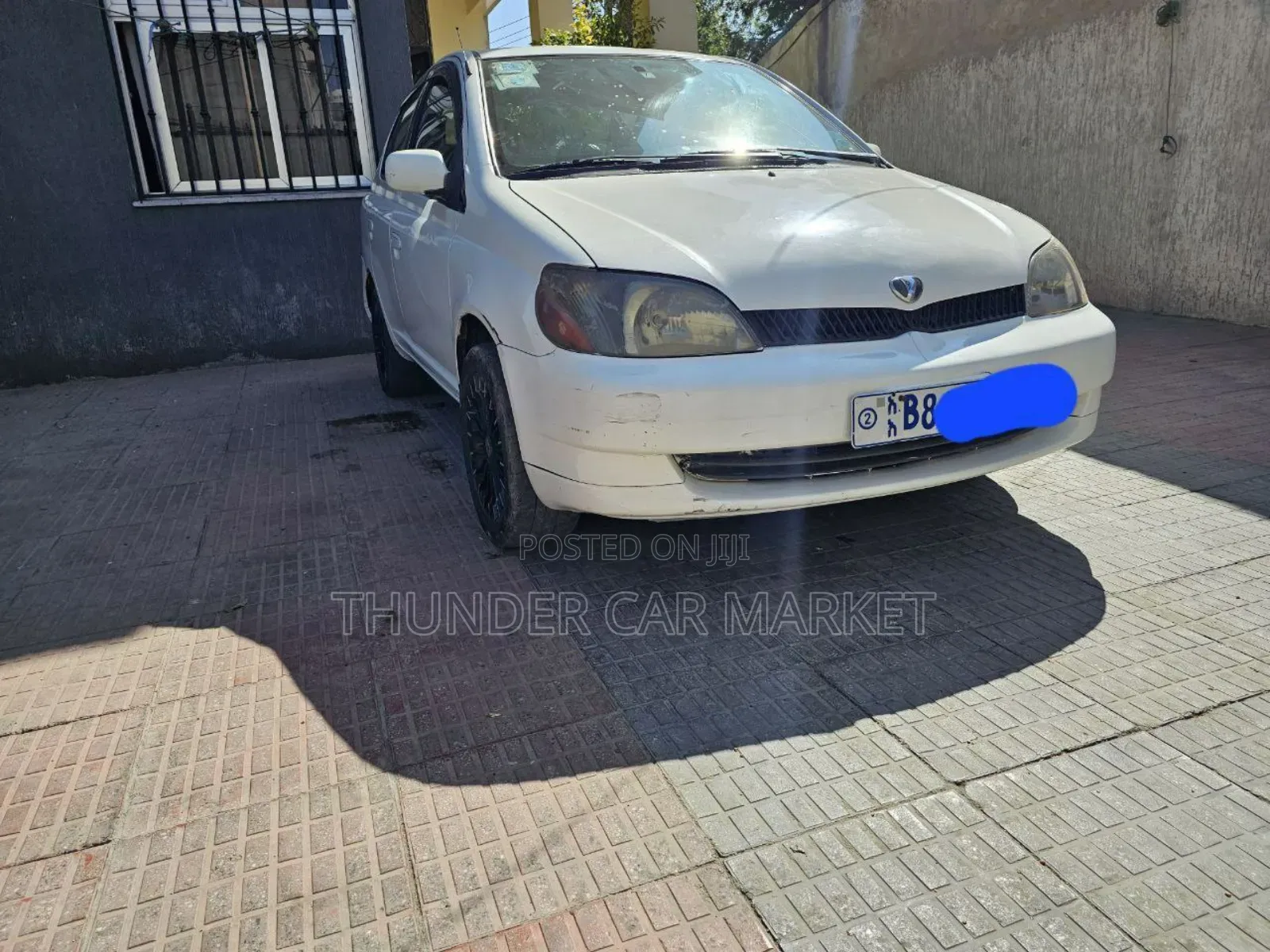 Toyota Platz 2001 White