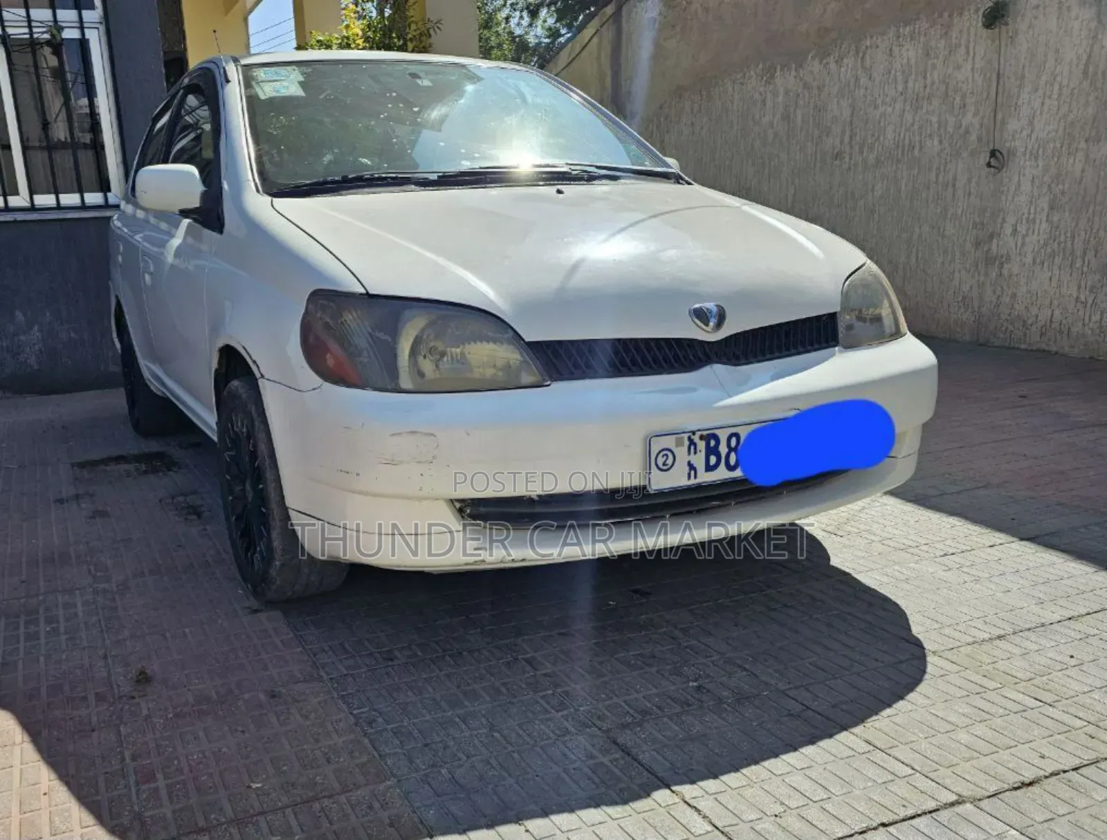 Toyota Platz 2001 White
