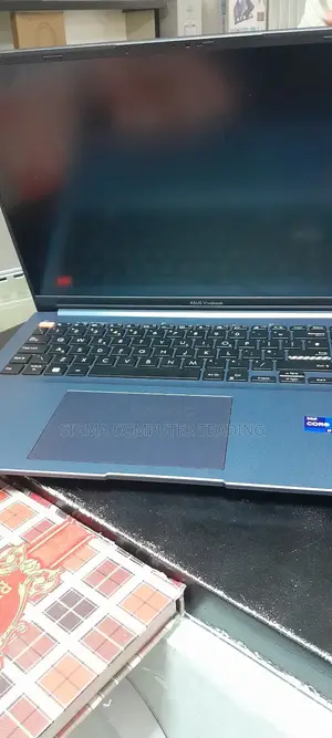 New Laptop Asus VivoBook 15 X505BA 20GB Intel Core I7 SSD 512GB