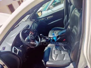 Nissan Qashqai 2018 White