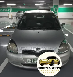 Toyota Vitz 2001 Silver