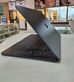 New Laptop Apple MacBook Air 2023 M2 8GB Apple M2 SSD 512GB