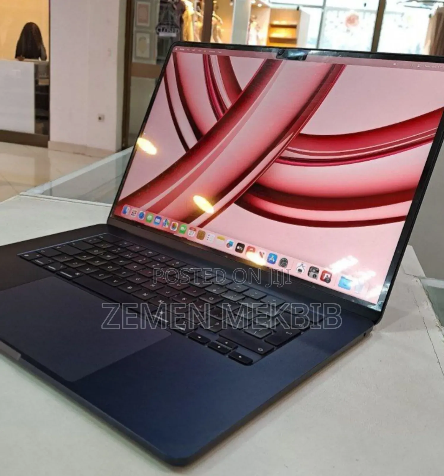 New Laptop Apple MacBook Air 2023 M2 8GB Intel Core I7 SSD 512GB