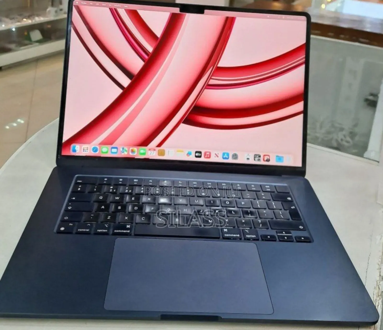 New Laptop Apple MacBook Air 2023 M2 8GB Apple M2 SSD 512GB