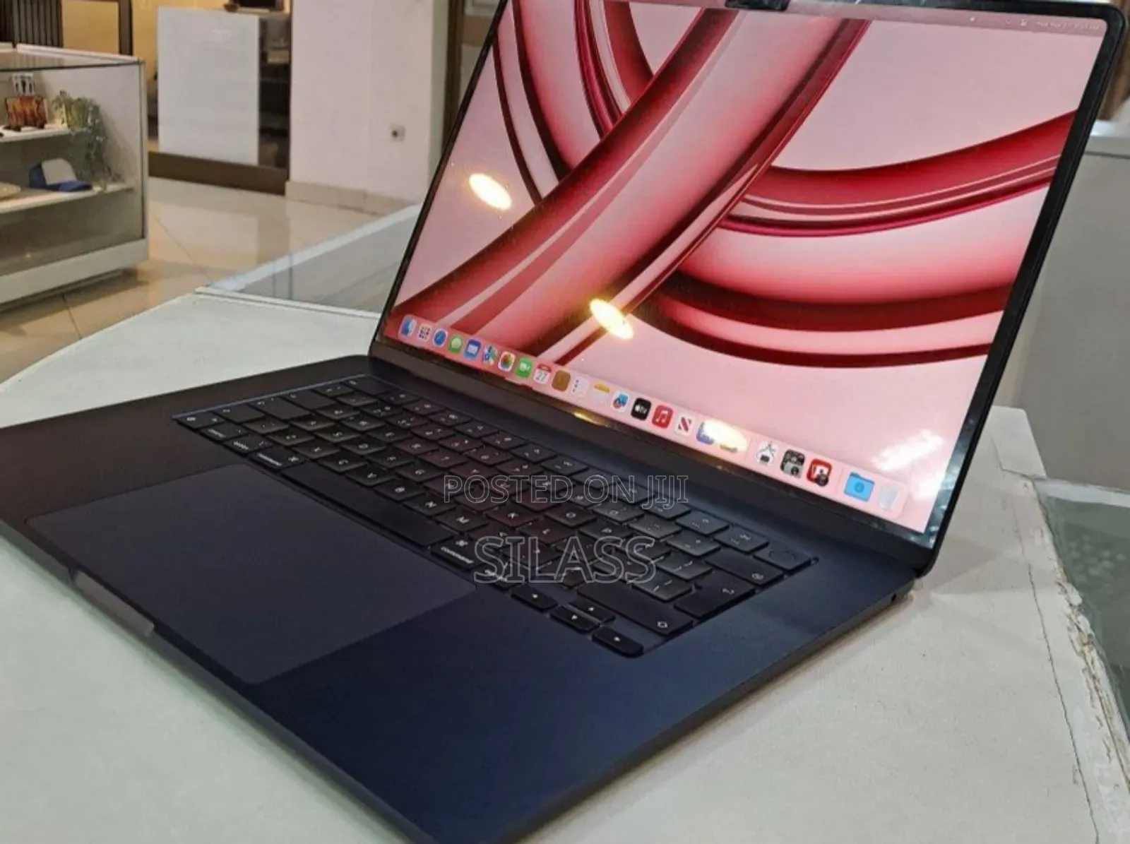 New Laptop Apple MacBook Air 2023 M2 8GB Apple M2 SSD 512GB