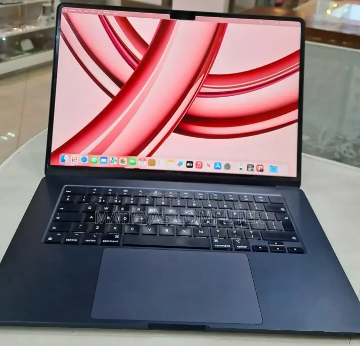 New Laptop Apple MacBook Air 2023 M2 8GB Apple M2 SSD 512GB