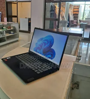 New Laptop Lenovo 8GB SSD 256GB