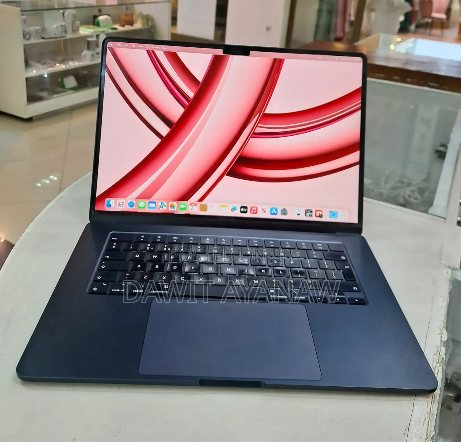 New Laptop Apple MacBook Air 2022 M2 8GB Apple M2 SSD 512GB