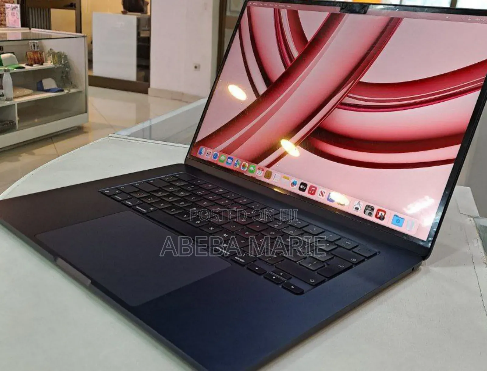 New Laptop Apple MacBook Air 2023 M2 8GB Apple M2 SSD 512GB