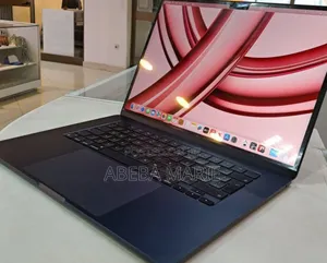 New Laptop Apple MacBook Air 2023 M2 8GB Apple M2 SSD 512GB