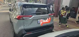 Toyota RAV4 2022 Green