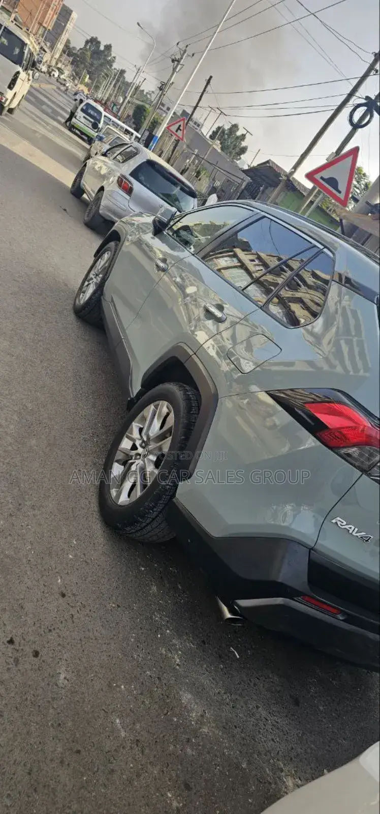 Toyota RAV4 2022 Green