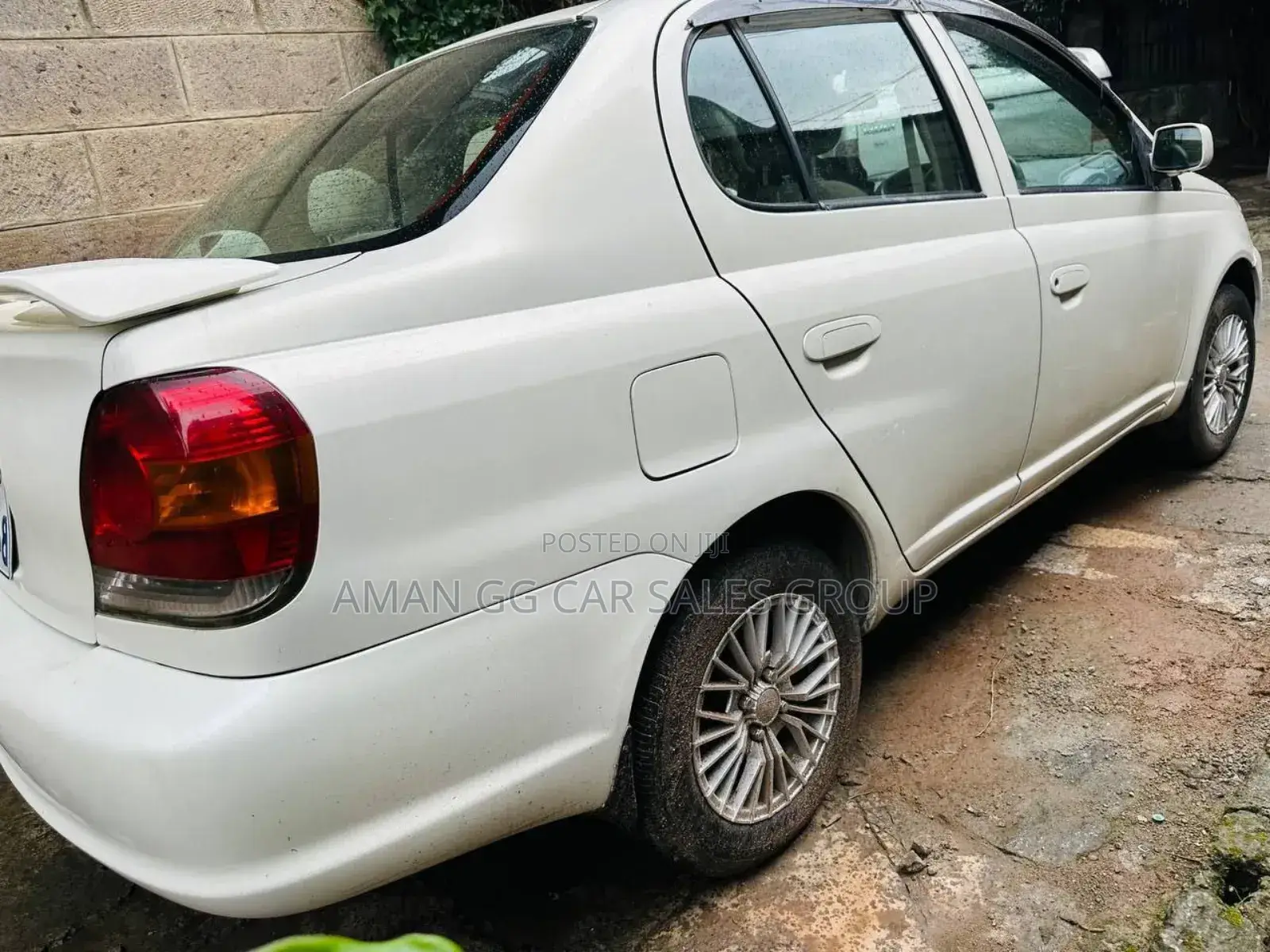 Toyota Platz 2005 White