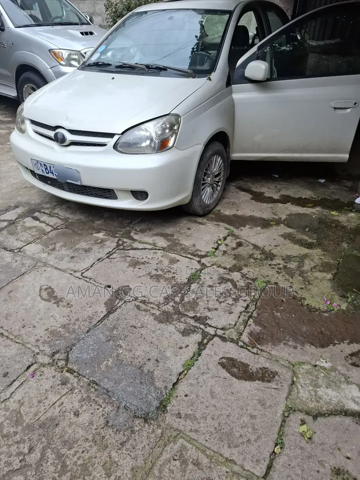 Toyota Platz 2005 White