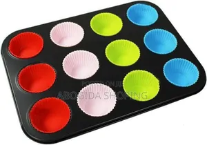 Photo - Non-Stick Muffin Pan With 12 Silicone Baking Cups