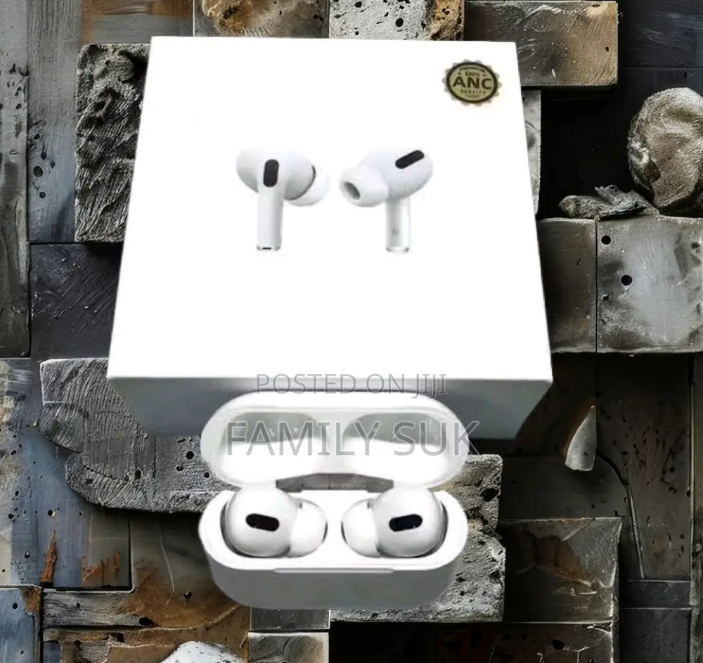 Airpod Pro Earbud Syncs Effortlessly With Devices