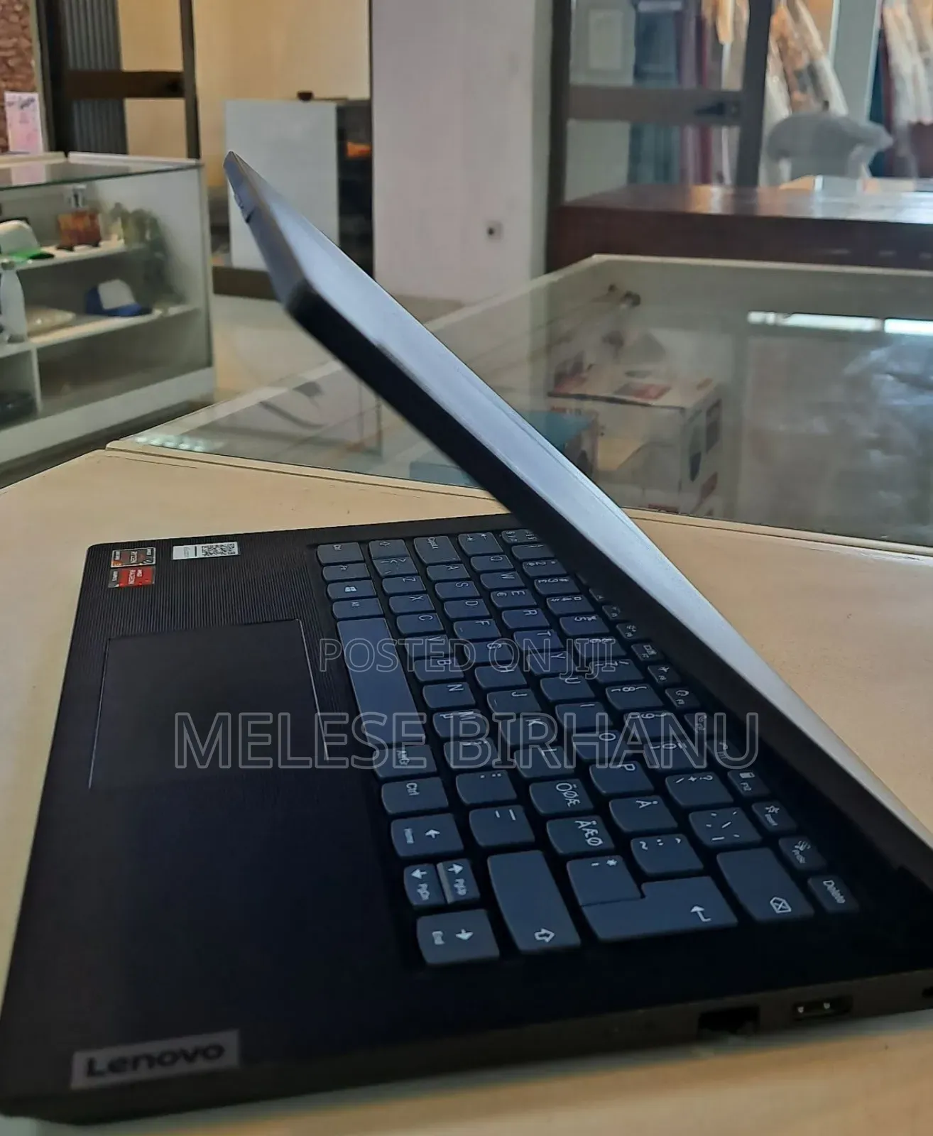 New Laptop Lenovo Ideapad 3-14iil05 8GB AMD Ryzen 3 SSD 256GB