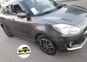Suzuki Swift 2022 Gray