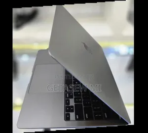 New Laptop Apple MacBook 2020 8GB Apple M1 SSD 256GB