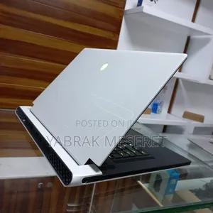 New Laptop Alienware M17x R2 16GB Intel Core I7 SSD 512GB