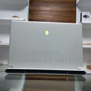 New Laptop Alienware M17x R2 16GB Intel Core I7 SSD 512GB