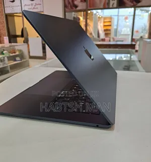 New Laptop Apple MacBook Air 2023 M2 8GB Apple M2 SSD 512GB