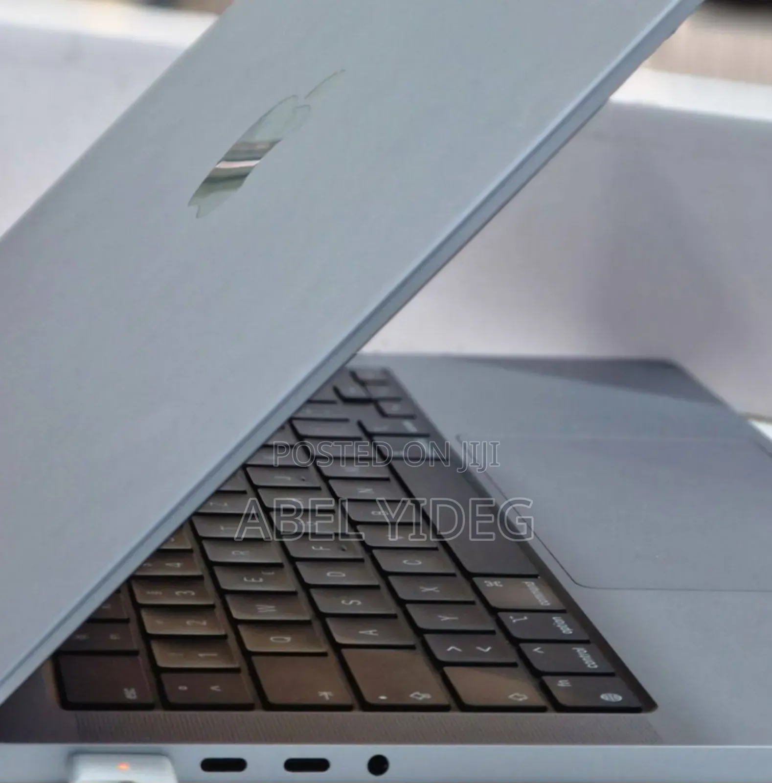 New Laptop Apple MacBook Pro 2021 M1 16GB Apple M1 Pro SSD 1T