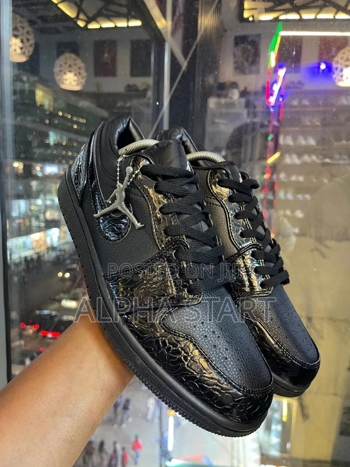 Air Jordan 1 Low Foll Blak Shoes
** Master Quality for You