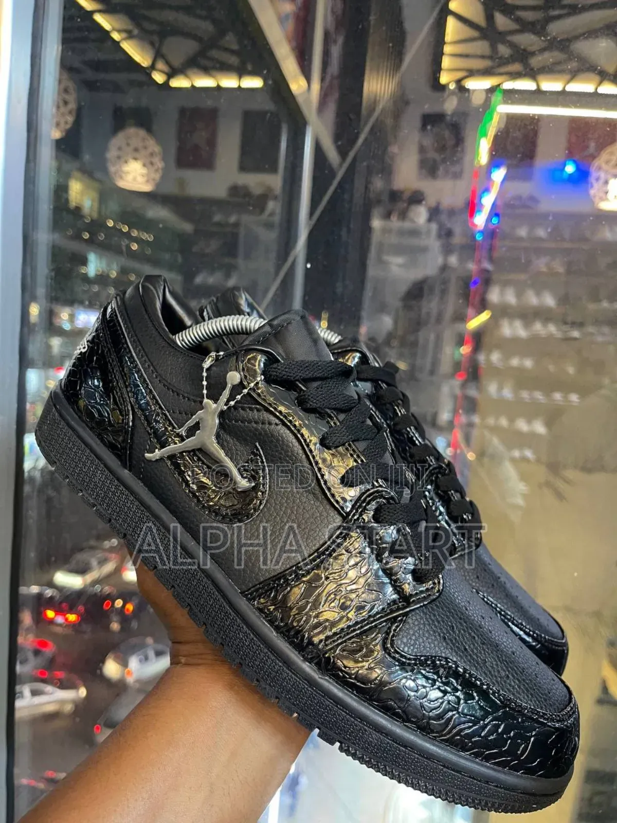 Air Jordan 1 Low Foll Blak Shoes
** Master Quality for You