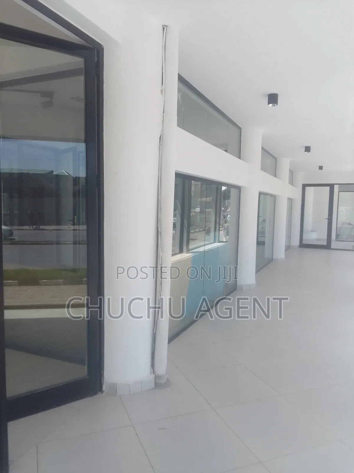 Showrooms Rent or Office