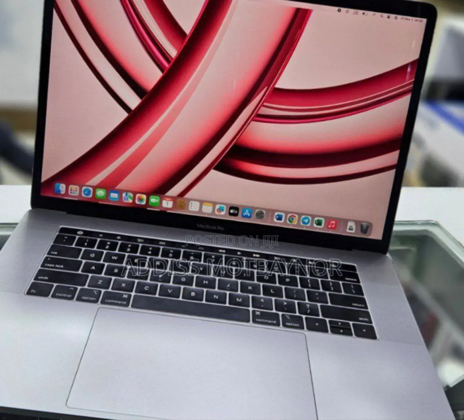 New Laptop Apple MacBook Pro 2019 16GB Intel Core I9 SSD 512GB