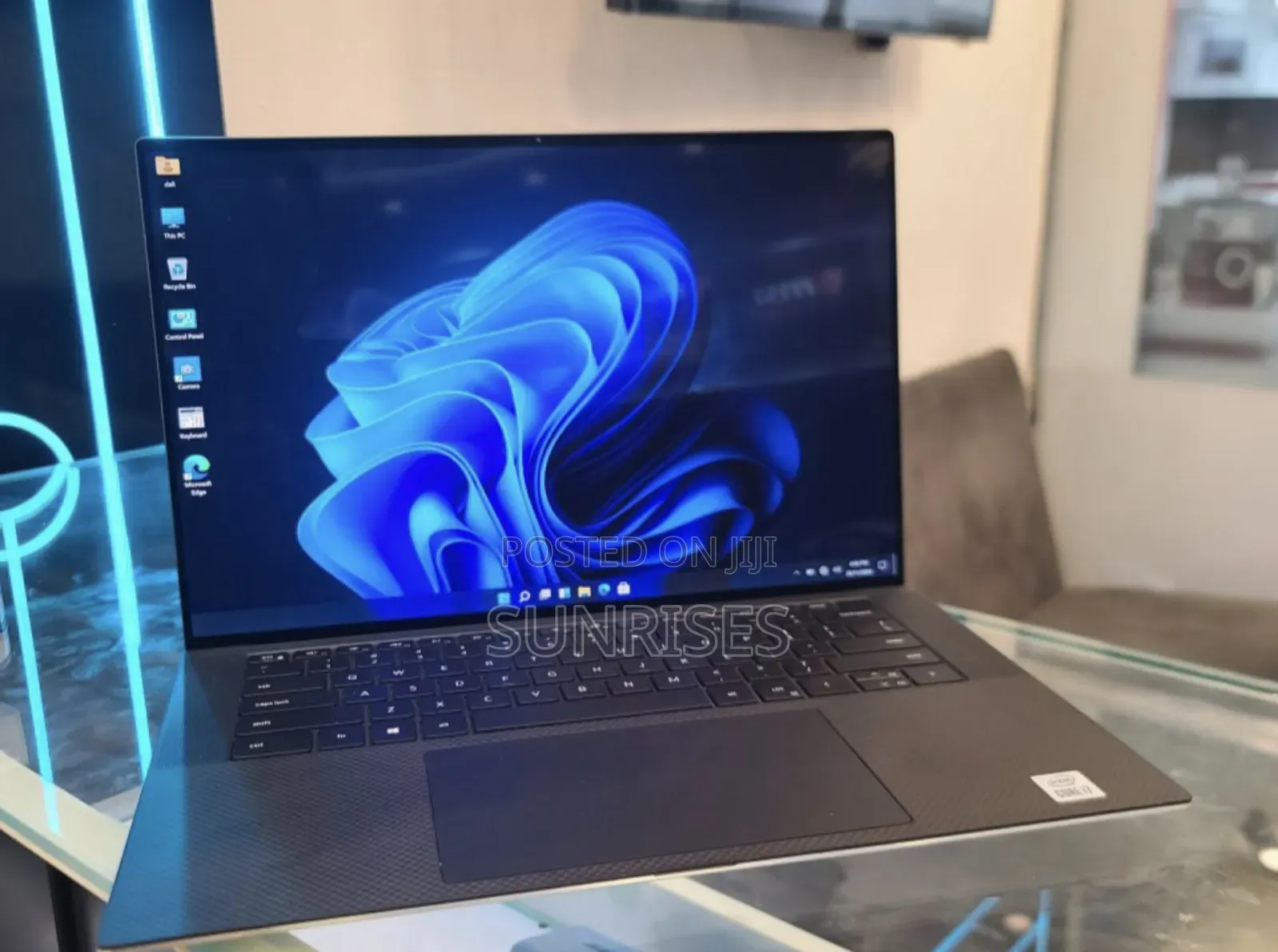 New Laptop Dell XPS 15 32GB Intel Core I7 SSD 512GB