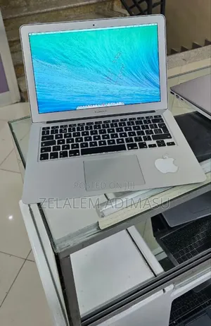 Photo - New Laptop Apple MacBook Air 2014 4GB Intel Core I5 SSD 128GB