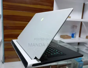 New Laptop Alienware M17x R2 16GB Intel Core I7 SSD 512GB