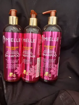 Photo - Mielle Pomegranate and Honey Shampoo
