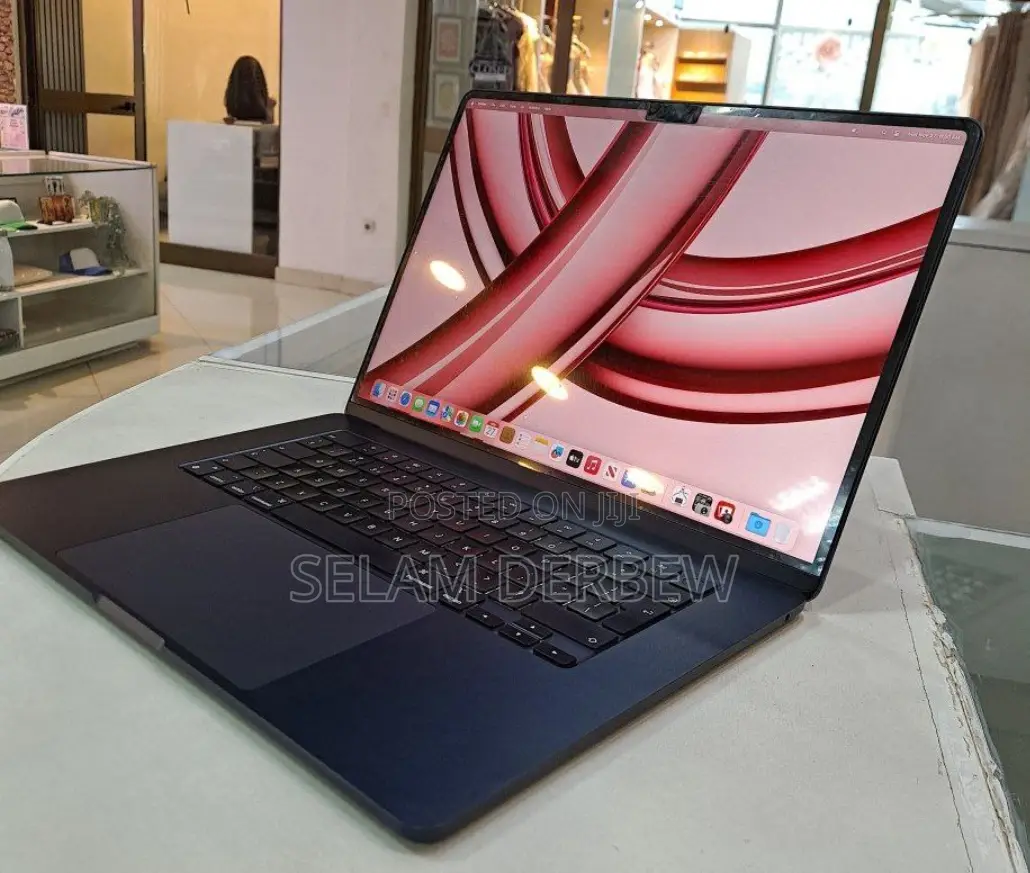 New Laptop Apple MacBook Air 2023 M2 8GB Apple M2 SSD 512GB