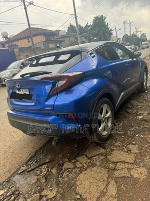 Toyota C-HR 2020 Blue
